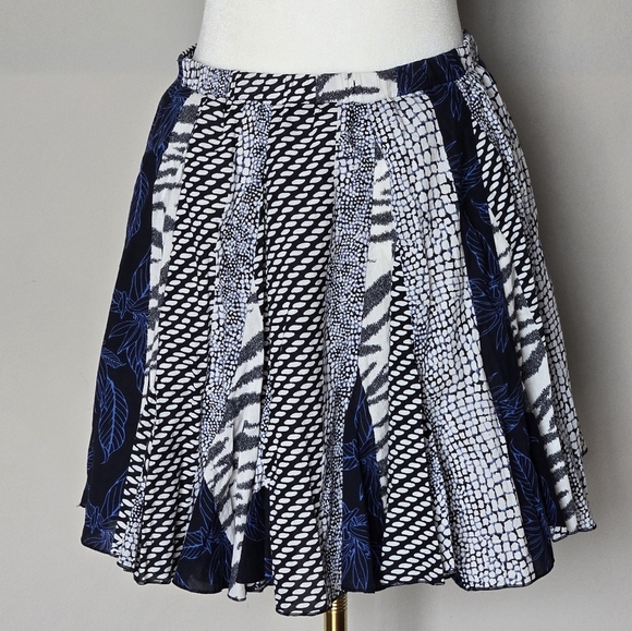 Banana Republic Boho Multi-Print Patchwork Preppy Navy Mini Skirt - Picture 5 of 13